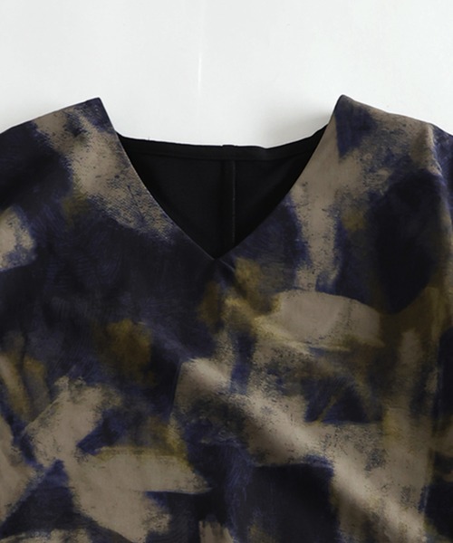 antiqua(アンティカ)の「アート柄 切替 コクーン ワンピース(ワンピース・レディース・ブラック・ONESIZE)」の12枚目の写真