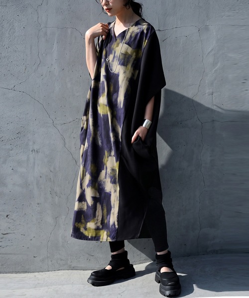 antiqua(アンティカ)の「アート柄 切替 コクーン ワンピース(ワンピース・レディース・ブラック・ONESIZE)」の7枚目の写真