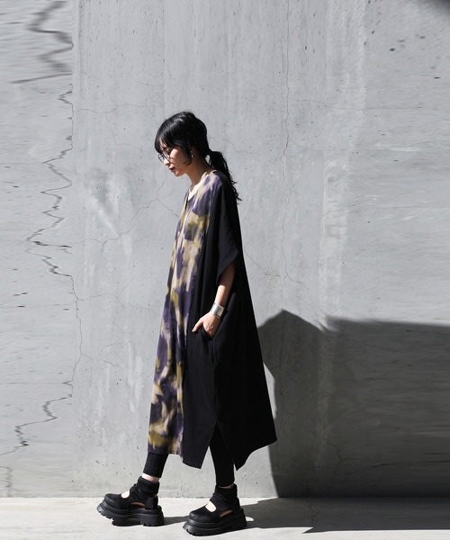 antiqua(アンティカ)の「アート柄 切替 コクーン ワンピース(ワンピース・レディース・ブラック・ONESIZE)」の8枚目の写真