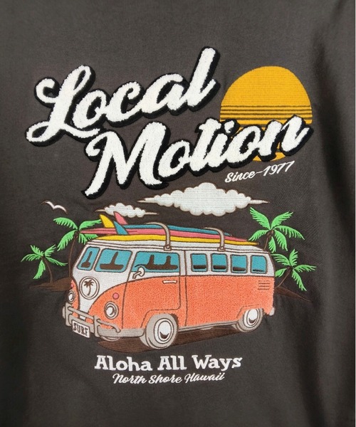 LOCALMOTION HAWAII(ローカルモーション ハワイ)の「ハワイ&リゾートバスサガラ刺繍ロングTシャツ(Tシャツ/カットソー・メンズ・チャコールグレー/ライトグレー・SMALL/X-LARGE/LARGE/MEDIUM)」の13枚目の写真