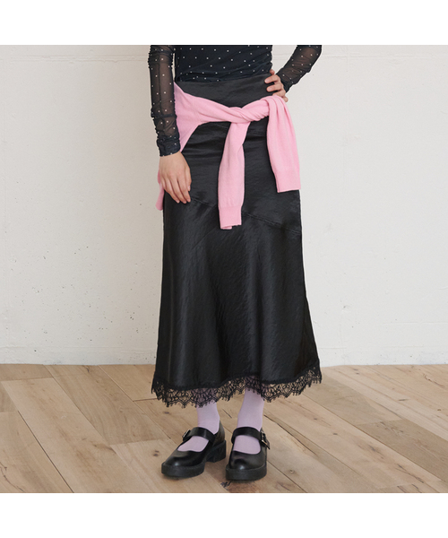 OPENING SUNSHINE(オープニングサンシャイン)の「パネルレースロングスカート サテン ブラック(スカート・レディース・ブラック・SMALL/MEDIUM)」の1枚目の写真