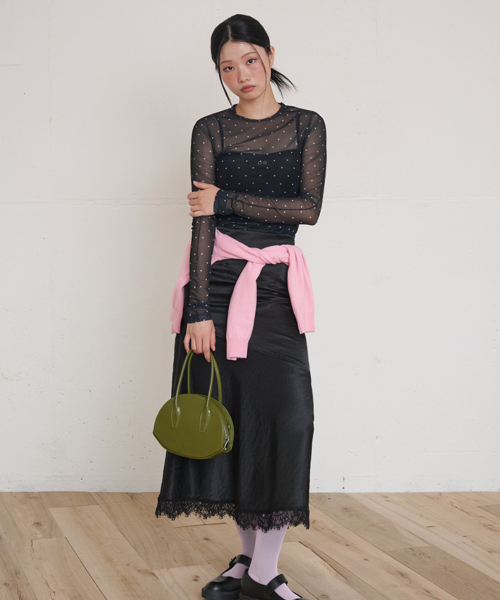 OPENING SUNSHINE(オープニングサンシャイン)の「パネルレースロングスカート サテン ブラック(スカート・レディース・ブラック・SMALL/MEDIUM)」の3枚目の写真