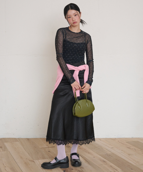 OPENING SUNSHINE(オープニングサンシャイン)の「パネルレースロングスカート サテン ブラック(スカート・レディース・ブラック・SMALL/MEDIUM)」の5枚目の写真