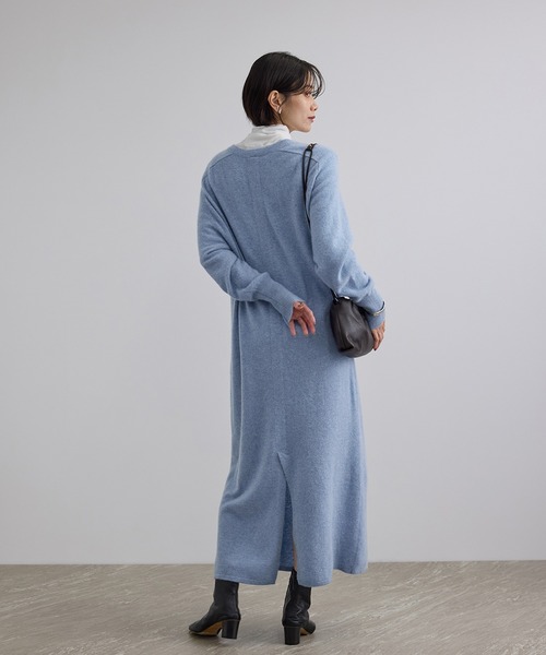SALON adam et rope'(サロン アダム エ ロペ)の「カシミヤニットワンピース(ワンピース・レディース・ネイビー/レンガ/カーキ/ブルー系その他4・FREE)」の7枚目の写真