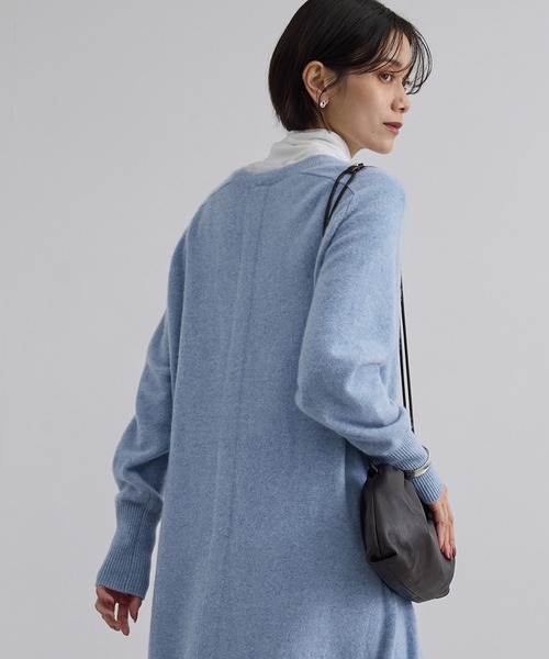 SALON adam et rope'(サロン アダム エ ロペ)の「カシミヤニットワンピース(ワンピース・レディース・ネイビー/レンガ/カーキ/ブルー系その他4・FREE)」の19枚目の写真