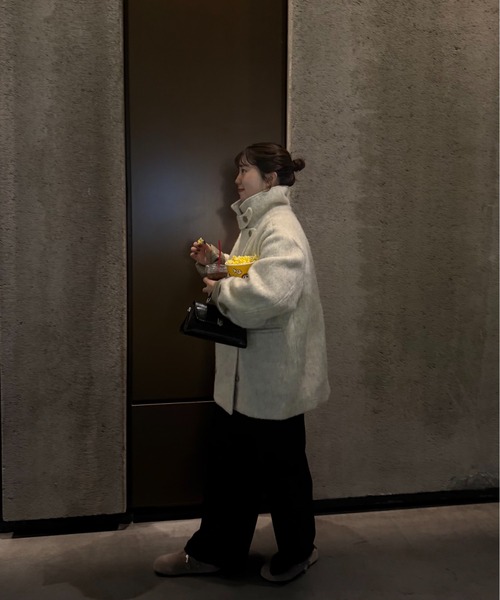 lawgy(ラウジー)の「2way collar contrast cuff double coat / 2wayカラーコントラストカフダブルコート(ステンカラーコート・レディース・ブルー系/オートミール/ミックスグレー・FREE)」の5枚目の写真
