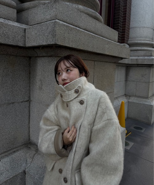 lawgy(ラウジー)の「2way collar contrast cuff double coat / 2wayカラーコントラストカフダブルコート(ステンカラーコート・レディース・ブルー系/オートミール/ミックスグレー・FREE)」の13枚目の写真
