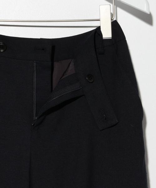 green label relaxing（グリーンレーベルリラクシング）の「L/T フレアー J パンツ◆（その他パンツ・レディース・オフホワイト/ネイビー・36/40/38）」の4枚目の写真