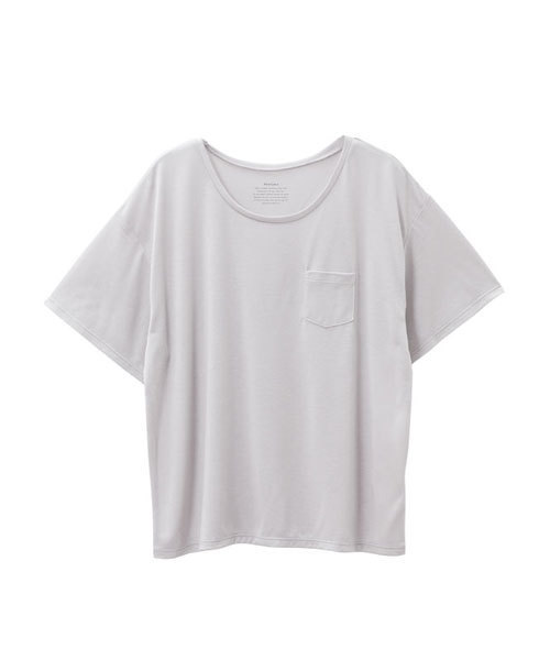 Newlyme（ニューリーミー）の「胸ポケット付きクルーネックorVネックTシャツ（Tシャツ/カットソー・レディース・アイボリー/ホワイト系その他/キャメル/マスタード/霜降りグレー/杢グレー/カーキ/ライトブラック/ボルドー/チャコールグレー/ベージュ系その他3/ブラック系その他3/ホワイト系その他4/その他4/ベージュ系その他4/ブラック系その他4/ブルー系その他4/グリーン系その他3/グレー系その他3/その他3/ピンク系その他4/グレー系その他4/グリーン系その他4/ホワイト系その他3/レッド系その他3/ピンク系その他3/ブルー系その他3/レッド系その他4/ブラック系その他6/レッド系その他6/ブルー系その他5/ブルー系その他6/ブラック系その他5/レッド系その他5/パープル系その他/パープル系その他2・FREE）」の12枚目の写真