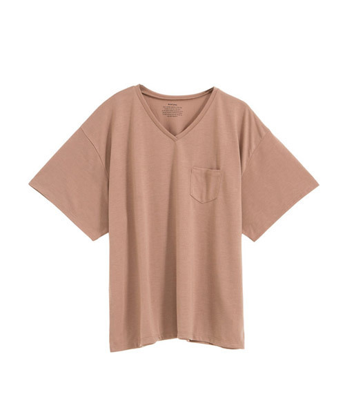 Newlyme（ニューリーミー）の「胸ポケット付きクルーネックorVネックTシャツ（Tシャツ/カットソー・レディース・アイボリー/ホワイト系その他/キャメル/マスタード/霜降りグレー/杢グレー/カーキ/ライトブラック/ボルドー/チャコールグレー/ベージュ系その他3/ブラック系その他3/ホワイト系その他4/その他4/ベージュ系その他4/ブラック系その他4/ブルー系その他4/グリーン系その他3/グレー系その他3/その他3/ピンク系その他4/グレー系その他4/グリーン系その他4/ホワイト系その他3/レッド系その他3/ピンク系その他3/ブルー系その他3/レッド系その他4/ブラック系その他6/レッド系その他6/ブルー系その他5/ブルー系その他6/ブラック系その他5/レッド系その他5/パープル系その他/パープル系その他2・FREE）」の16枚目の写真