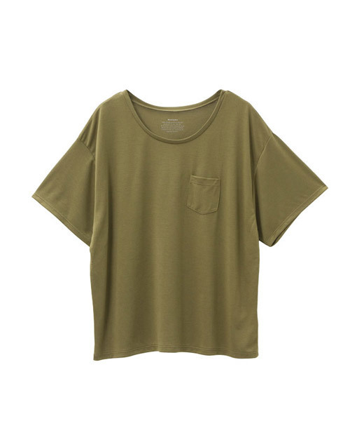 Newlyme（ニューリーミー）の「胸ポケット付きクルーネックorVネックTシャツ（Tシャツ/カットソー・レディース・アイボリー/ホワイト系その他/キャメル/マスタード/霜降りグレー/杢グレー/カーキ/ライトブラック/ボルドー/チャコールグレー/ベージュ系その他3/ブラック系その他3/ホワイト系その他4/その他4/ベージュ系その他4/ブラック系その他4/ブルー系その他4/グリーン系その他3/グレー系その他3/その他3/ピンク系その他4/グレー系その他4/グリーン系その他4/ホワイト系その他3/レッド系その他3/ピンク系その他3/ブルー系その他3/レッド系その他4/ブラック系その他6/レッド系その他6/ブルー系その他5/ブルー系その他6/ブラック系その他5/レッド系その他5/パープル系その他/パープル系その他2・FREE）」の18枚目の写真