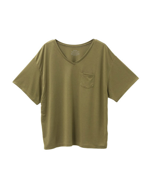 Newlyme（ニューリーミー）の「胸ポケット付きクルーネックorVネックTシャツ（Tシャツ/カットソー・レディース・アイボリー/ホワイト系その他/キャメル/マスタード/霜降りグレー/杢グレー/カーキ/ライトブラック/ボルドー/チャコールグレー/ベージュ系その他3/ブラック系その他3/ホワイト系その他4/その他4/ベージュ系その他4/ブラック系その他4/ブルー系その他4/グリーン系その他3/グレー系その他3/その他3/ピンク系その他4/グレー系その他4/グリーン系その他4/ホワイト系その他3/レッド系その他3/ピンク系その他3/ブルー系その他3/レッド系その他4/ブラック系その他6/レッド系その他6/ブルー系その他5/ブルー系その他6/ブラック系その他5/レッド系その他5/パープル系その他/パープル系その他2・FREE）」の19枚目の写真