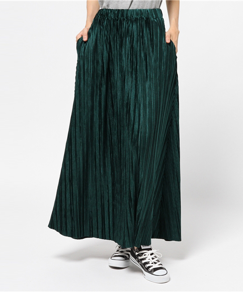 PUNYUS（プニュズ）の「クリスタルプリーツスカート（スカート・レディース・ブラック/ピンク/ダークグリーン・1/3/2）」の2枚目の写真