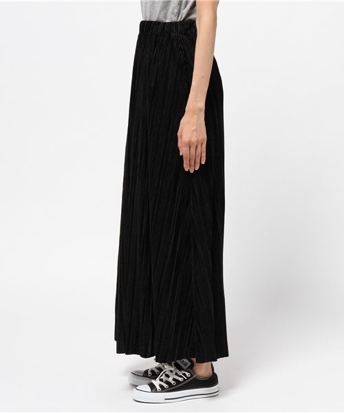 PUNYUS（プニュズ）の「クリスタルプリーツスカート（スカート・レディース・ブラック/ピンク/ダークグリーン・1/3/2）」の5枚目の写真