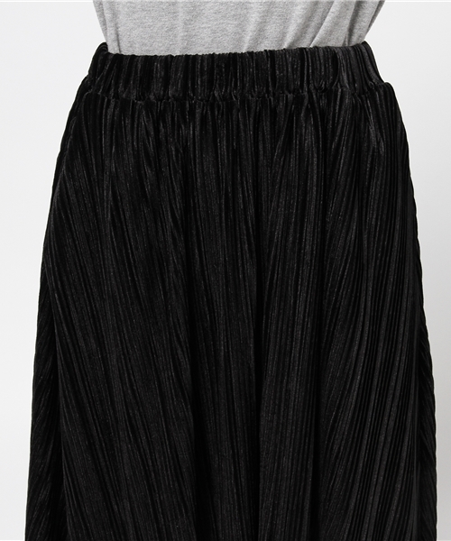 PUNYUS（プニュズ）の「クリスタルプリーツスカート（スカート・レディース・ブラック/ピンク/ダークグリーン・1/3/2）」の7枚目の写真