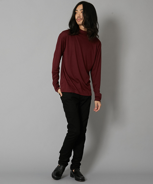 AMERICAN RAG CIE（アメリカンラグシー）の「スムース タートルネック カットソー（Tシャツ/カットソー・メンズ・オフホワイト/ベージュ/バーガンディー/ネイビー・1/2）」の14枚目の写真