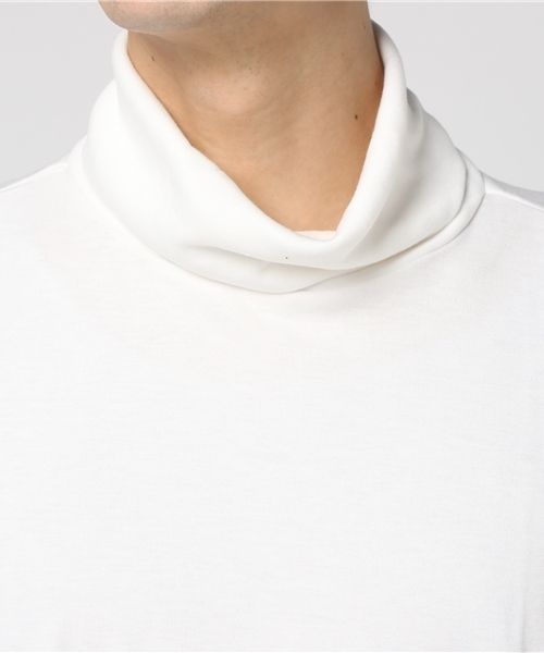 AMERICAN RAG CIE（アメリカンラグシー）の「スムース タートルネック カットソー（Tシャツ/カットソー・メンズ・オフホワイト/ベージュ/バーガンディー/ネイビー・1/2）」の8枚目の写真