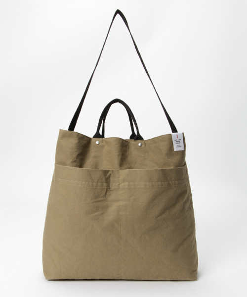 LBC（エルビーシー）の「マダートート（トートバッグ・レディース・チャコールグレー/ダークグリーン/オフホワイト・ONE SIZE）」の3枚目の写真