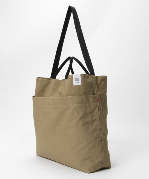 LBC（エルビーシー）の「マダートート（トートバッグ・レディース・チャコールグレー/ダークグリーン/オフホワイト・ONE SIZE）」の4枚目の写真