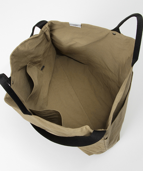 LBC（エルビーシー）の「マダートート（トートバッグ・レディース・チャコールグレー/ダークグリーン/オフホワイト・ONE SIZE）」の8枚目の写真