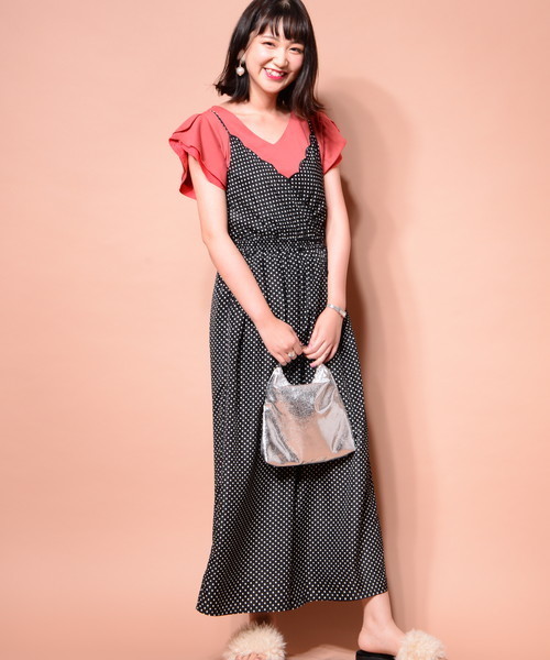 natural couture(ナチュラルクチュール)の「チューリップラッフル袖Tシャツ(Tシャツ/カットソー・レディース・ベージュ/カーキ/ブラック/レッド・FREE)」の4枚目の写真