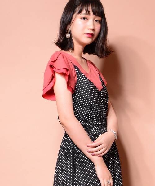 natural couture(ナチュラルクチュール)の「チューリップラッフル袖Tシャツ(Tシャツ/カットソー・レディース・ベージュ/カーキ/ブラック/レッド・FREE)」の21枚目の写真