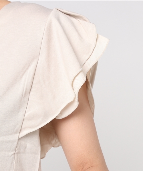 natural couture(ナチュラルクチュール)の「チューリップラッフル袖Tシャツ(Tシャツ/カットソー・レディース・ベージュ/カーキ/ブラック/レッド・FREE)」の9枚目の写真