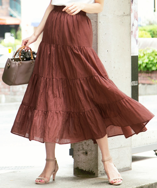 KOBE LETTUCE（コウベレタス）の「リネンタッチティアードマキシ丈フレアスカート（スカート・レディース・ベージュ/グリーン/パープル/ブラウン/ネイビー/ブラック/ダークベージュ/イエロー/ブルー/パープル系その他/アイボリー・FREE）」の4枚目の写真