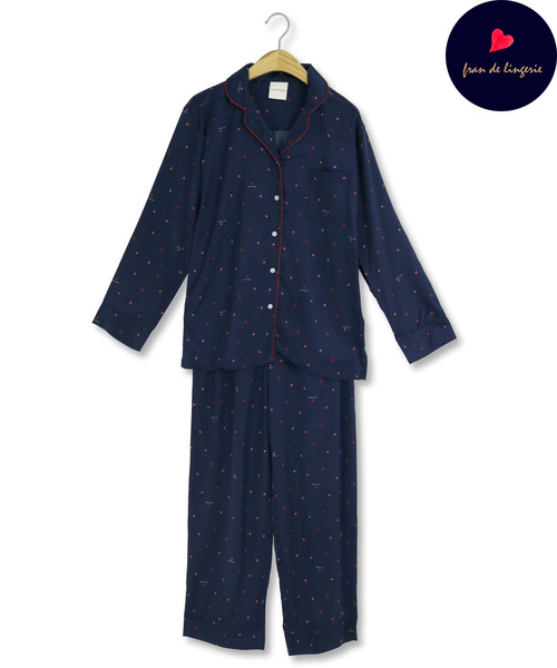 fran de lingerie（フランデランジェリー）の「milky-satin ミルキーサテン 長袖シャツ上下セット（ルームウェア/パジャマ・レディース・ネイビー/ブラウン/オフホワイト/ピンク/ワイン/グレー/ダークブルー/サーモンピンク/ボルドー/コーラルピンク/ブルーグリーン/ブルーパープル・M-L）」の6枚目の写真