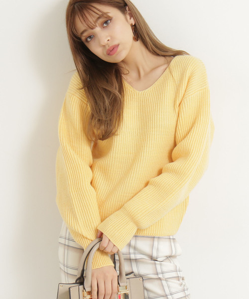 N.(N. Natural Beauty Basic)(エヌエヌナチュラルビューティーベーシック)の「タックスリーブアゼニット(ニット/セーター・レディース・ホワイト/ネイビー/イエロー・MEDIUM)」の3枚目の写真