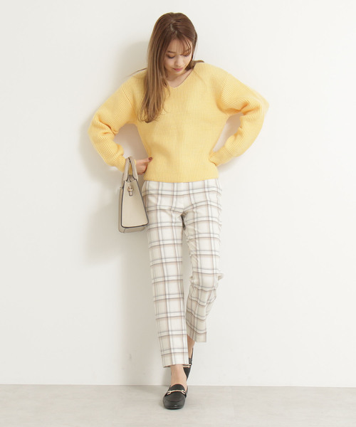 N.(N. Natural Beauty Basic)(エヌエヌナチュラルビューティーベーシック)の「タックスリーブアゼニット(ニット/セーター・レディース・ホワイト/ネイビー/イエロー・MEDIUM)」の11枚目の写真