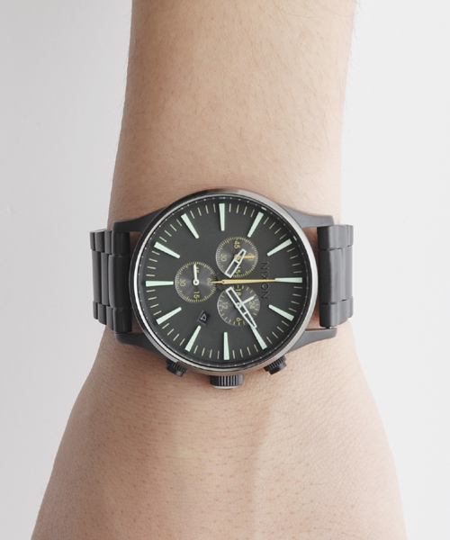NIXON（ニクソン）の「THE SENTRY CHRONO（アナログ腕時計・メンズ・ブラック/ブラック系その他/ブルー系その他/ガンメタ/その他1/その他2・FREE）」の2枚目の写真