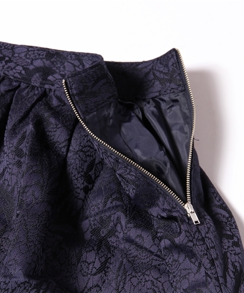 ROSE BUD（ローズバッド）の「S-LSK-14103 GATHERED FLARE SKIRT（スカート・レディース・ホワイト/サーモンピンク/ネイビー・2/1）」の6枚目の写真