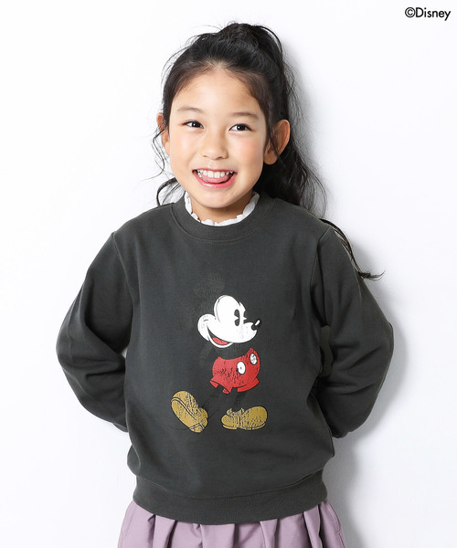 devirock(デビロック)の「ミッキー 柄長袖スウェットトレーナー(スウェット・キッズ・杢グレー/スミクロ/ダークベージュ・80cm/90cm/110cm/100cm/120cm/130cm/140cm/150cm/160cm)」の2枚目の写真