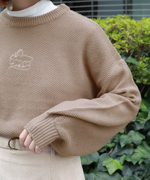 PairPair（ペアペア）の「ボリューム袖ケーキ刺繍ニットプルオーバー（ニット/セーター・レディース・モカ/ブラウン系その他/ライトベージュ・FREE）」の5枚目の写真