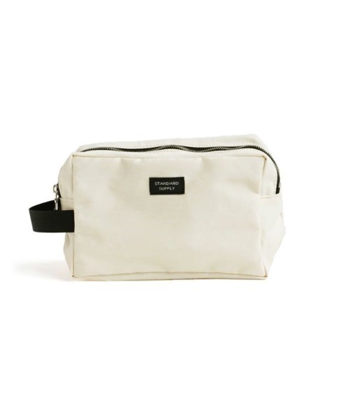 STANDARD SUPPLY(スタンダードサプライ)の「スタンダードサプライ / SIMPLICITY シンプリシティ / 2R SQUARE POUCH M 2ルームスクエアポーチM(ポーチ・レディース・ベージュ/モカ/グレー/グリーン系その他/グリーン/イエロー/コーラルピンク/ブラック/マスタード/レッド/ダークネイビー/チャコールグレー/ダークパープル/ブルー/ストーン/サンドベージュ/オレンジ/ライトグレー/ダークブラウン/キナリ/コバルトブルー・FREE)」の2枚目の写真