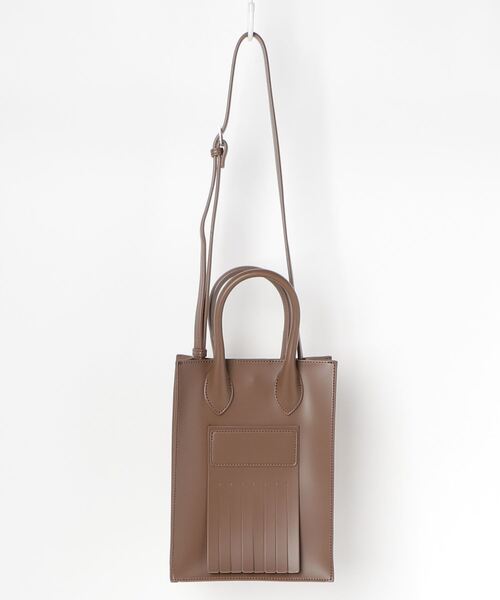 SOLPRESA(ソルプレーサ)の「SOLPRESA ソルプレーサ / SQUARE FRINGE MINI TOTE BAG スクエアフリンジ2WAYミニトートバッグ ショルダーバッグトートバッグ / SP201-A1(トートバッグ・レディース・ブラック/モカ/グレイッシュベージュ・FREE)」の4枚目の写真