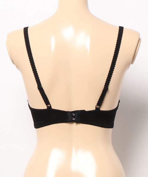 Triumph（トリンプ）の「【WEB限定価格】【華やかデザイン、ボリュームアップ】トリンプ AC001 ブラジャー25-1【B,C,Dカップ】WHU 25 Y9 A5 RL1（ブラジャー・レディース・ブルー/ブラック/ホワイト・B70/B75/B80/C70/C75/C80/D70/D75/D80）」の5枚目の写真