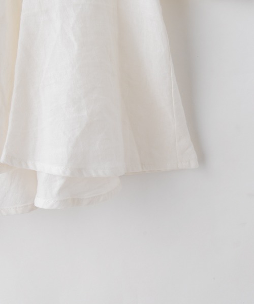 Omekashi(オメカシ)の「リネンバックシャンブラウス(シャツ/ブラウス・レディース・ブラック/オフホワイト/グリーン・FREE)」の7枚目の写真