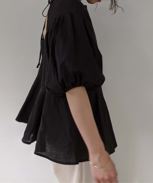 Omekashi(オメカシ)の「リネンバックシャンブラウス(シャツ/ブラウス・レディース・ブラック/オフホワイト/グリーン・FREE)」の9枚目の写真