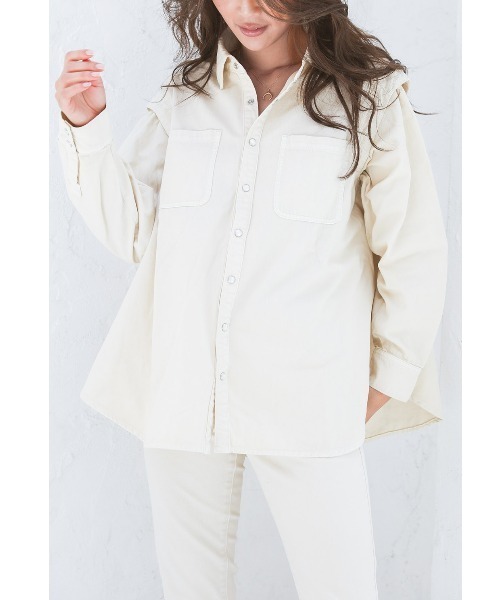 ALEXIA STAM（アリシアスタン）の「【BLENDA Japan 2020年winter号掲載】【ViVi 2月号掲載】Shoulder Tuck Oversized Shirt /ショルダータックオーバーサイズシャツ（シャツ/ブラウス・レディース・ブルー/アイボリー・FREE）」の3枚目の写真