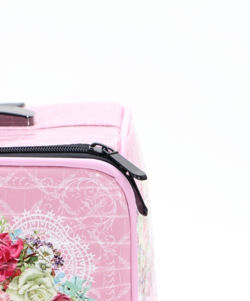 axes femme（アクシーズファム）の「ブリランテアリスキャリー