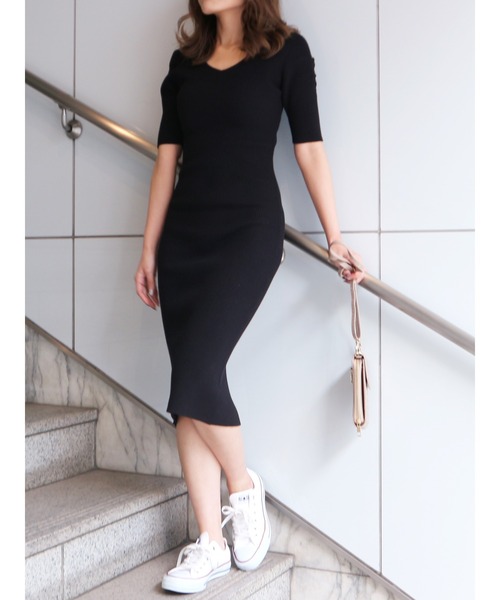 ROYAL PARTY（ロイヤルパーティー）の「【エコヴェロ】洗えるVネックニットタイトワンピース（ワンピース・レディース・ブラック/ブラック系その他/ピンク/グリーン/ベージュ・ｼｮｰﾄ/ﾛﾝｸﾞ）」の22枚目の写真