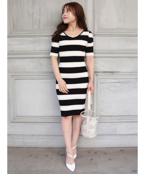 ROYAL PARTY（ロイヤルパーティー）の「【エコヴェロ】洗えるVネックニットタイトワンピース（ワンピース・レディース・ブラック/ブラック系その他/ピンク/グリーン/ベージュ・ｼｮｰﾄ/ﾛﾝｸﾞ）」の7枚目の写真