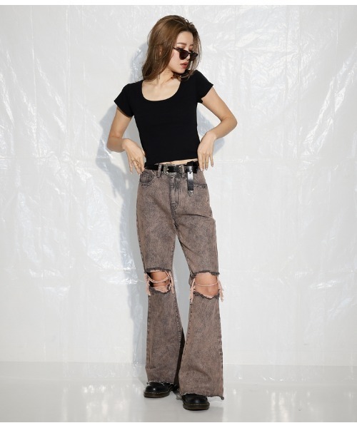 ANAP（アナップ）の「ニークラッシュオーバーダイフレアパンツ（その他パンツ・レディース・ブルー/ブラウン・M/S）」の7枚目の写真