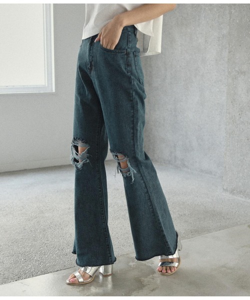 ANAP（アナップ）の「ニークラッシュオーバーダイフレアパンツ（その他パンツ・レディース・ブルー/ブラウン・M/S）」の22枚目の写真