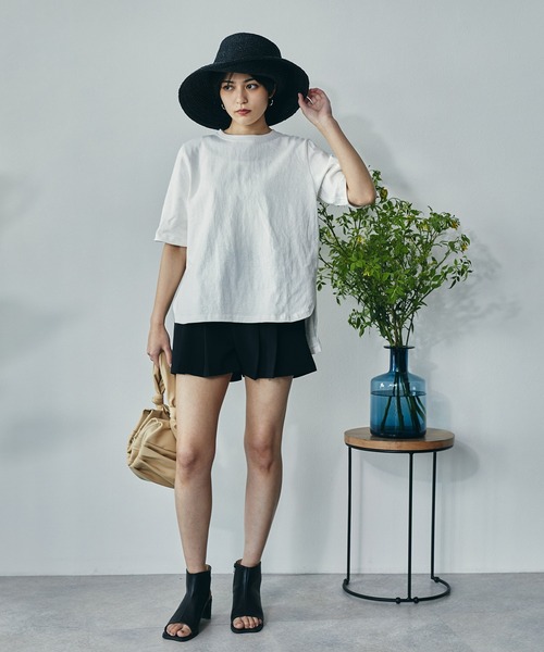 ECRIRE（エクリール）の「綿100％ 10oz天竺コットン サイドスリットT（Tシャツ/カットソー・レディース・オフホワイト/チャコールグレー/ピンク/ライトグリーン・フリー）」の9枚目の写真