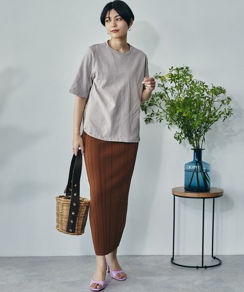 ECRIRE（エクリール）の「綿100％ 10oz天竺コットン サイドスリットT（Tシャツ/カットソー・レディース・オフホワイト/チャコールグレー/ピンク/ライトグリーン・フリー）」の13枚目の写真