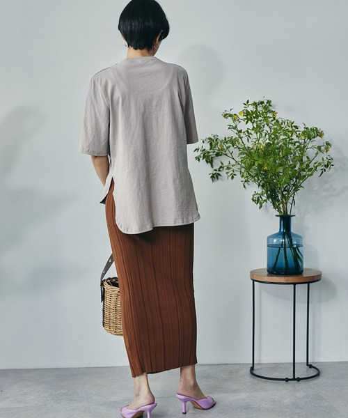 ECRIRE（エクリール）の「綿100％ 10oz天竺コットン サイドスリットT（Tシャツ/カットソー・レディース・オフホワイト/チャコールグレー/ピンク/ライトグリーン・フリー）」の15枚目の写真