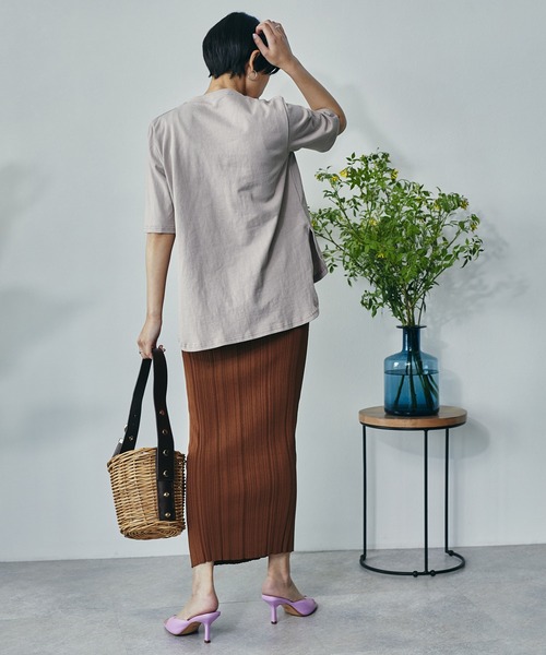 ECRIRE（エクリール）の「綿100％ 10oz天竺コットン サイドスリットT（Tシャツ/カットソー・レディース・オフホワイト/チャコールグレー/ピンク/ライトグリーン・フリー）」の16枚目の写真